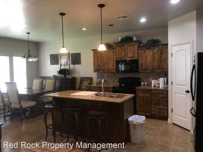 Foto del edificio - 4 br, 2 bath House - 236  E Stonehedge Dr