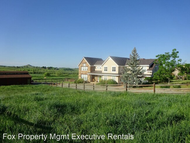 Foto del edificio - 4 br, 4 bath House - 4935 Valhalla Dr.