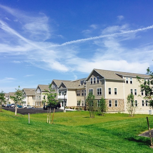 Iroquois Village Apartments Niskayuna, NY