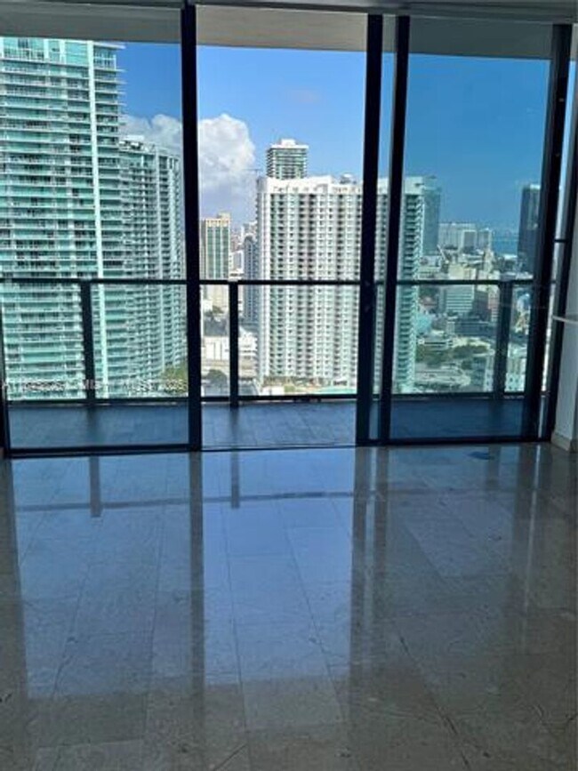 Foto del edificio - 88 SW 7th St