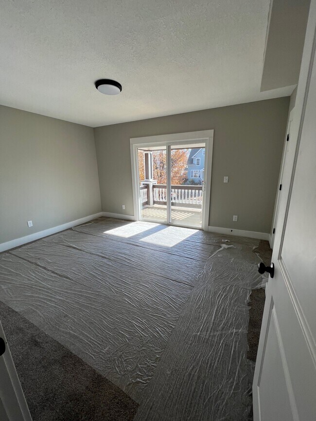 Master Bedroom - 935 Iglehart Ave