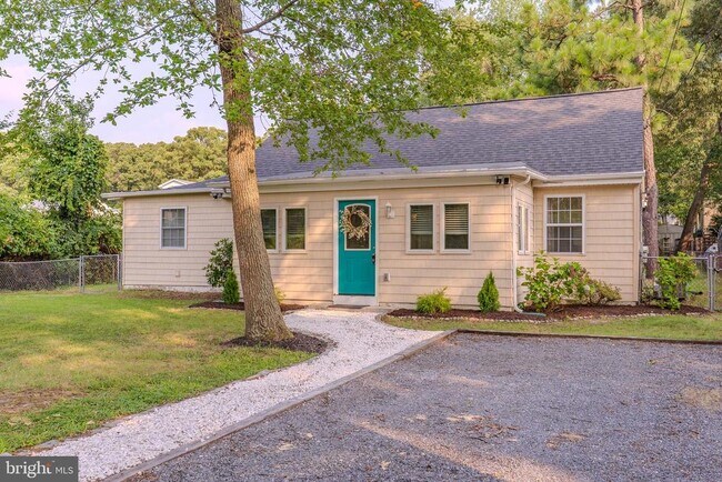 Building Photo - 1412 Peace Dr