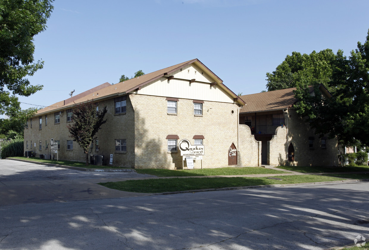 Foto principal - Quaker Court Apartment Homes