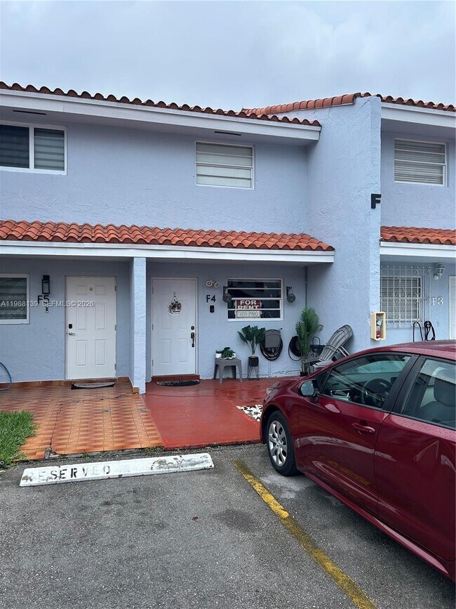 Building Photo - 550 SW 115th Ave