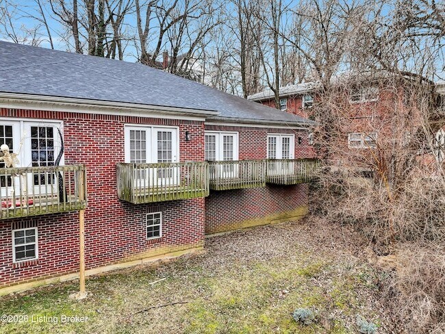 Building Photo - 2726 Brownsboro Rd