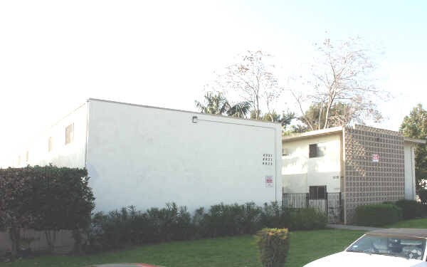 Building Photo - 4921-4933 Rosemead Blvd