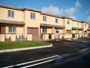 Building Photo - 11574 NW 39th St