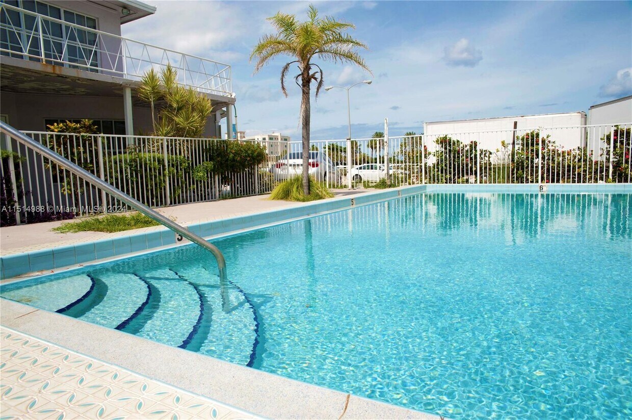 Foto principal - 4109 N Ocean Dr