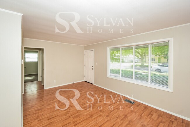Building Photo - Enjoy living the good life in this 3 bedro...