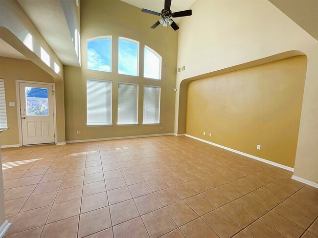 Building Photo - 26311 Meadow Dawn Ln