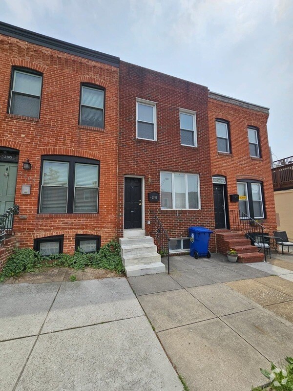Building Photo - 3103 Foster Ave
