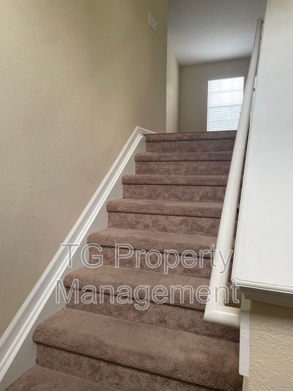 Building Photo - 575 Oakleaf Plantation Pkwy