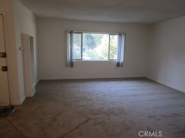 Building Photo - 890 W El Repetto Dr