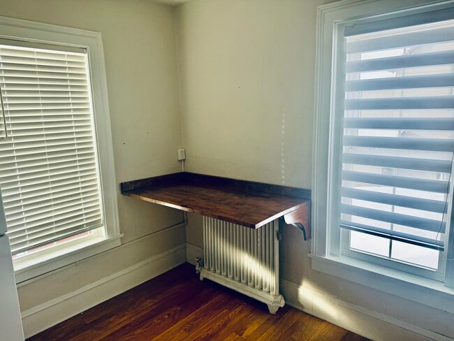 Building Photo - 52 Genesee St