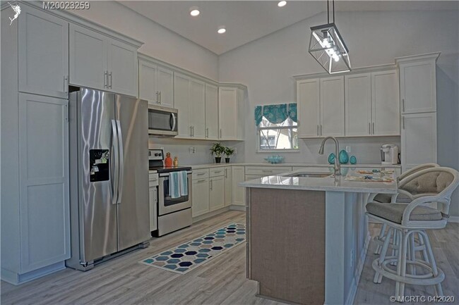 Building Photo - 2483 SW Regency Rd