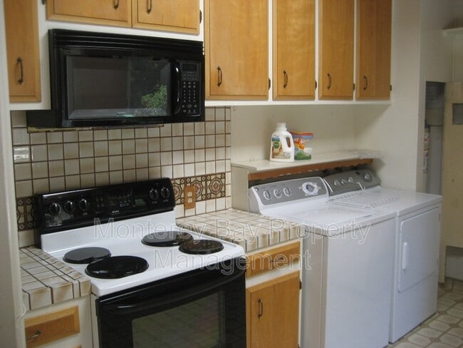 Foto del edificio - 701 Crocker Ave