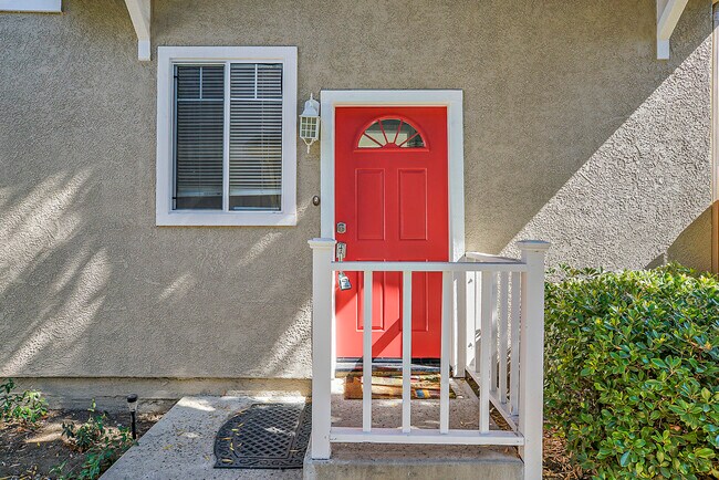 Foto del edificio - 686 Foothill Blvd