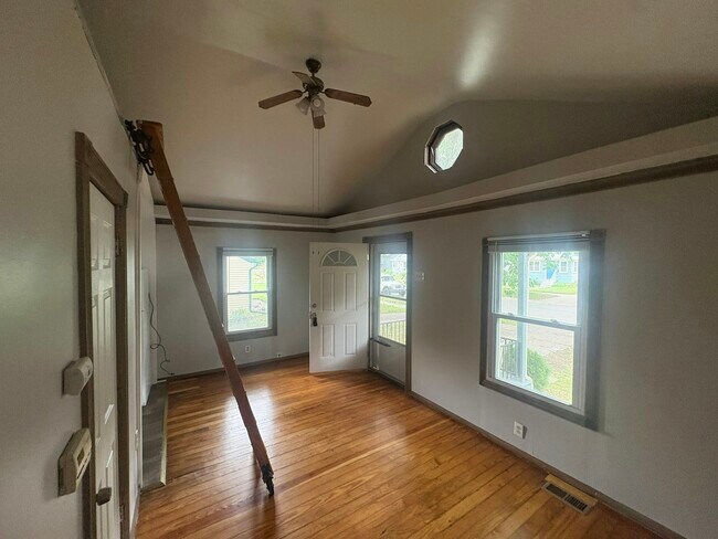 Foto del edificio - 525 Stratford Rd