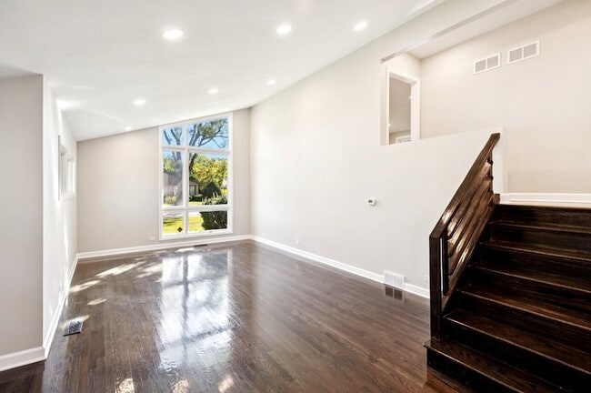 Building Photo - 1321 Heatherfield Ln