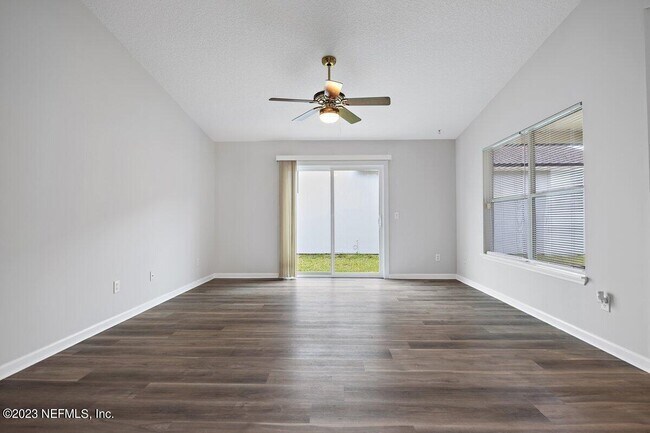 Building Photo - 3058 Pablo Bay Dr E