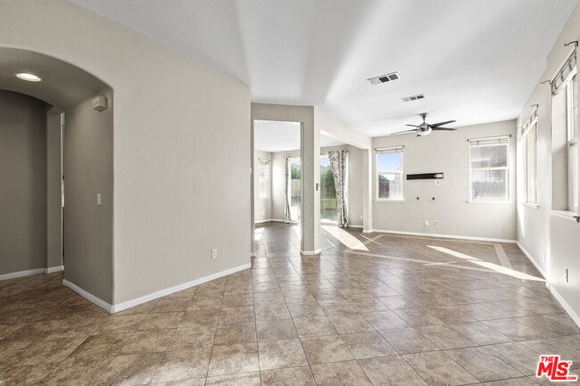 Building Photo - 30319 Cedar Oak Ln