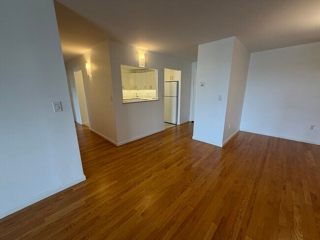 Building Photo - 151 Coolidge Ave