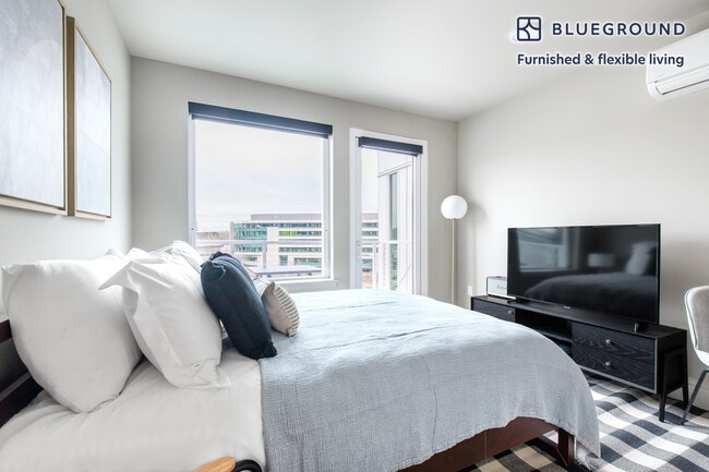 Building Photo - 408 Aurora Avenue North-SI FL7-ID74