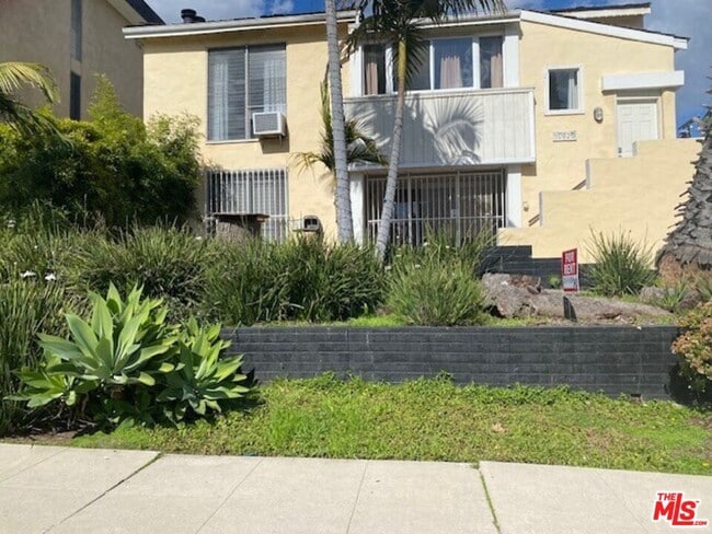 Building Photo - 10623 Kinnard Ave