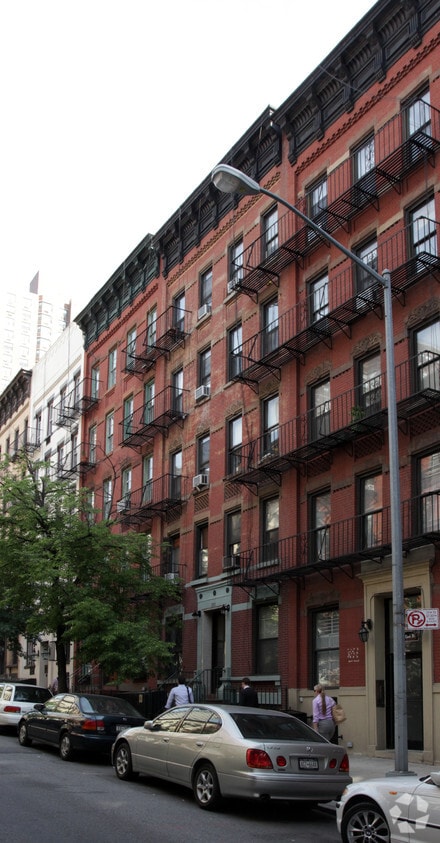 Primary Photo - 231 E 89th St