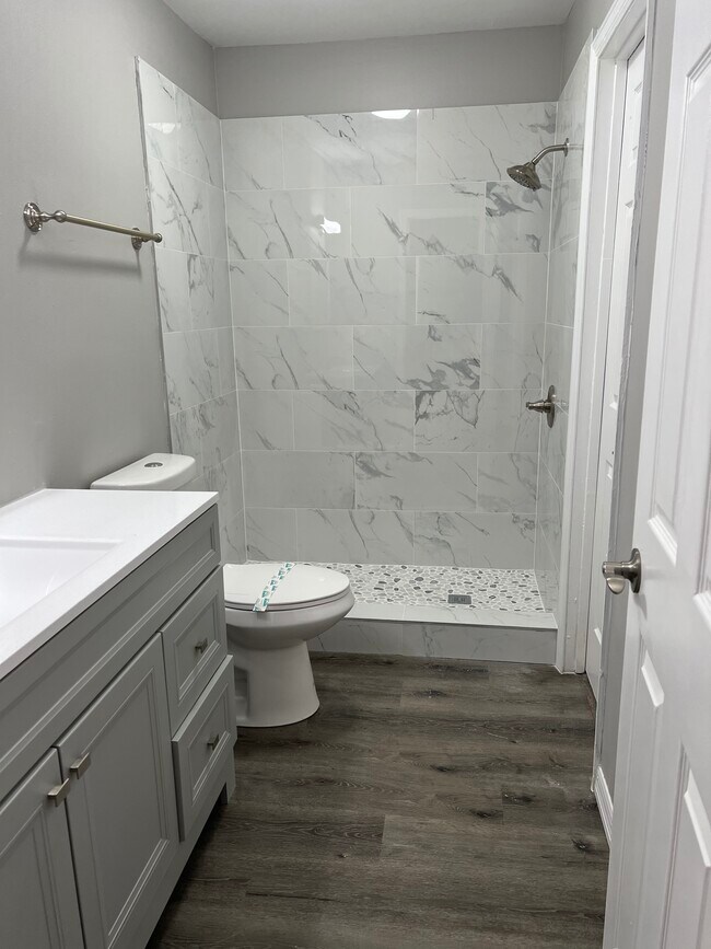 Foto del edificio - 1404 Montana Ave