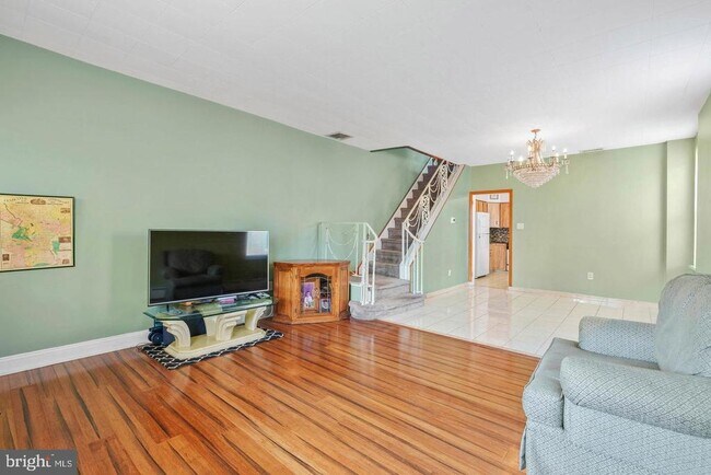 Foto del edificio - 7146 Tulip St