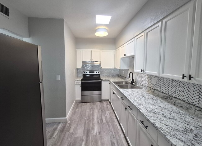 Foto del edificio - 3459 E Pima St