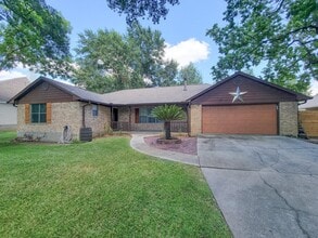 Building Photo - 10282 Valley Dr S