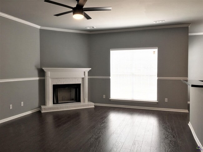 Building Photo - 101 Oldfield Ct