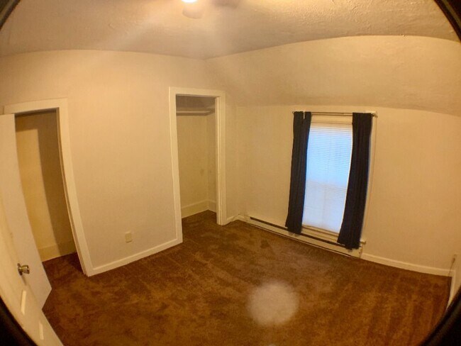 Foto del edificio - 2517 N Bartlett Ave
