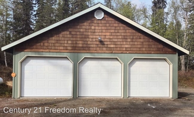 Building Photo - 51545 Georgine Lake Rd