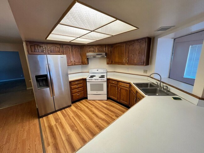 Building Photo - Three Bedroom Single Story SE Reno Home