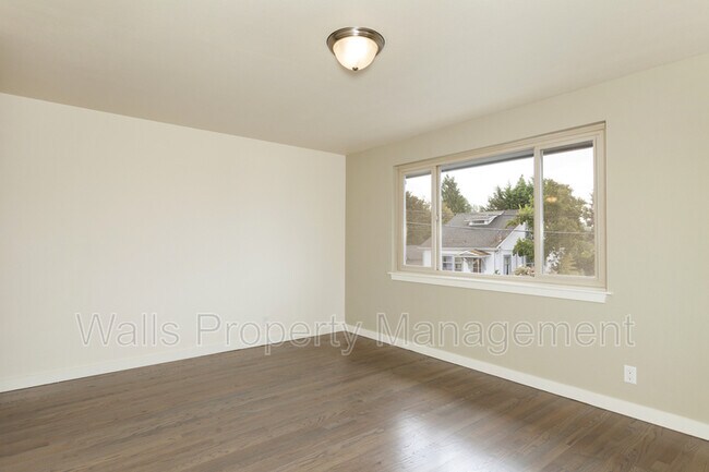 Foto del edificio - 220 NW 70th St