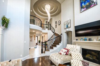 Building Photo - 6911 Twilight Elm Trace