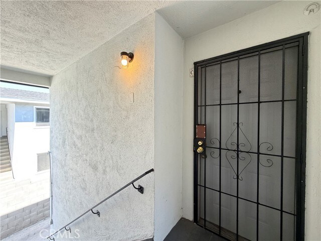 Foto del edificio - 12915 Doty Ave