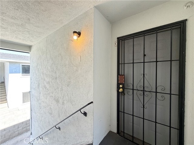 Building Photo - 12915 Doty Ave