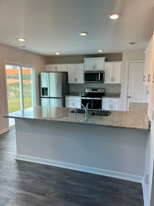 Building Photo - 591 Tochi Ct