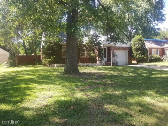 Building Photo - 2 br, 1 bath House - 1627 N. Coolidge
