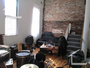 Building Photo - 168 Northampton St