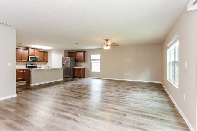 Building Photo - 11454 Carson Lake Dr