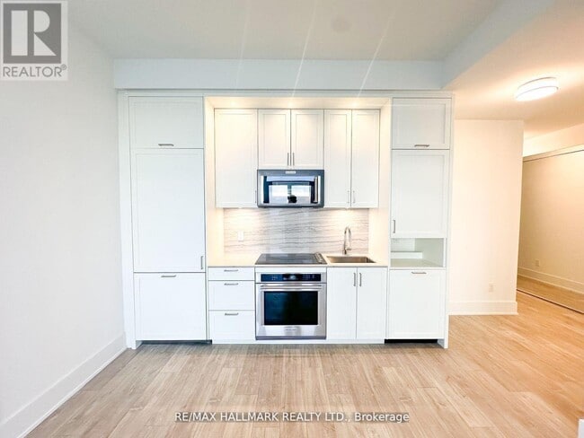 Photo du bâtiment - 470-3470 Front St W