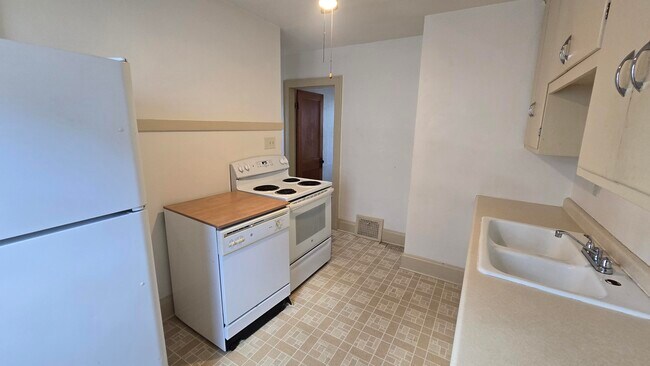 Foto del edificio - 1727 E Morgan Ave