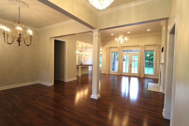 Foto del edificio - 3 Bedroom 3 Bath House in Beautiful, Quiet Setting