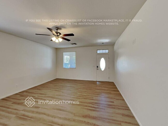 Foto del edificio - 17585 W Lilac St
