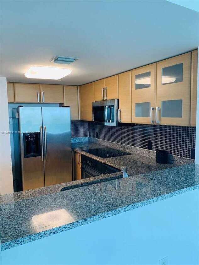 Primary Photo - 2101 Brickell Ave